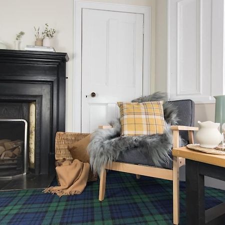 Rossmay House - 4 Bedroom Scottish Villa With Waterfront / Mountain Views Arrochar Exterior foto