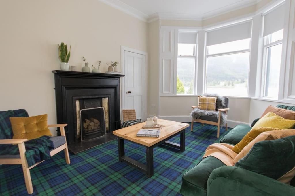 Rossmay House - 4 Bedroom Scottish Villa With Waterfront / Mountain Views Arrochar Exterior foto