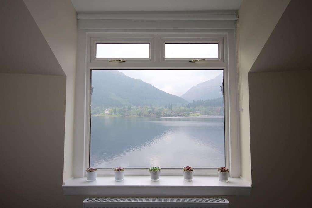 Rossmay House - 4 Bedroom Scottish Villa With Waterfront / Mountain Views Arrochar Exterior foto