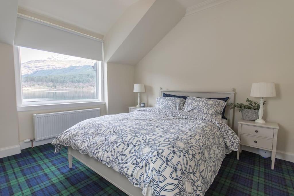 Rossmay House - 4 Bedroom Scottish Villa With Waterfront / Mountain Views Arrochar Exterior foto