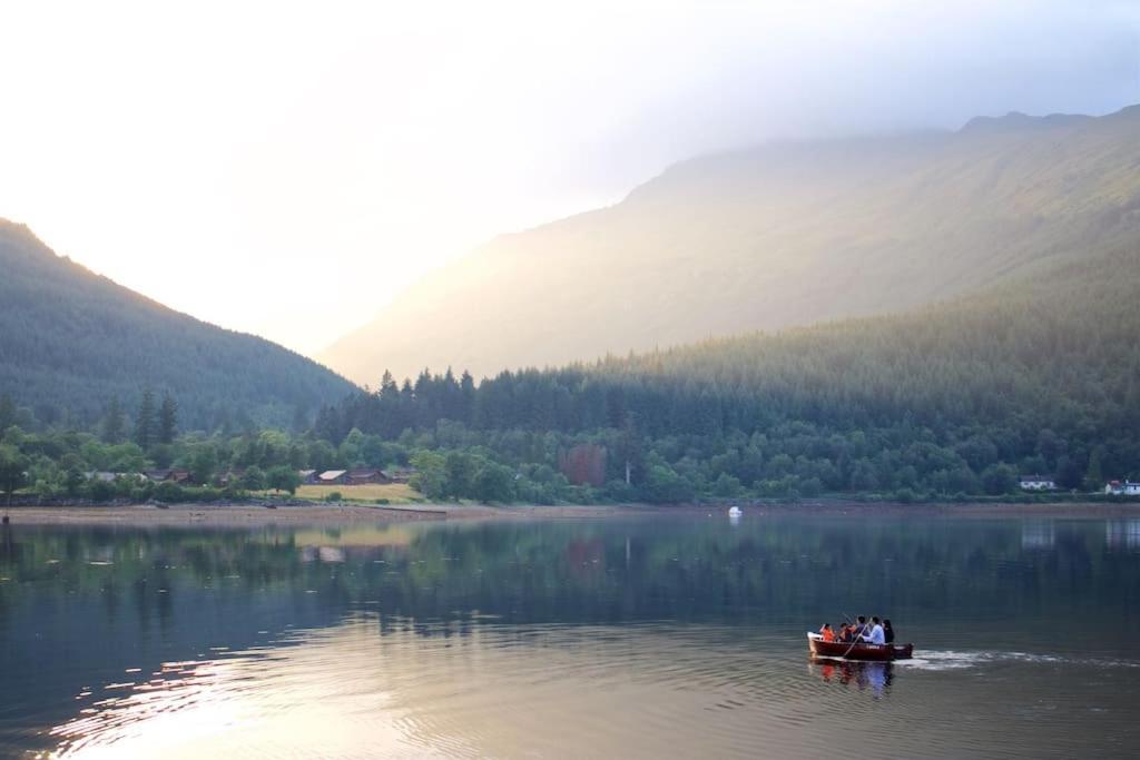 Rossmay House - 4 Bedroom Scottish Villa With Waterfront / Mountain Views Arrochar Exterior foto