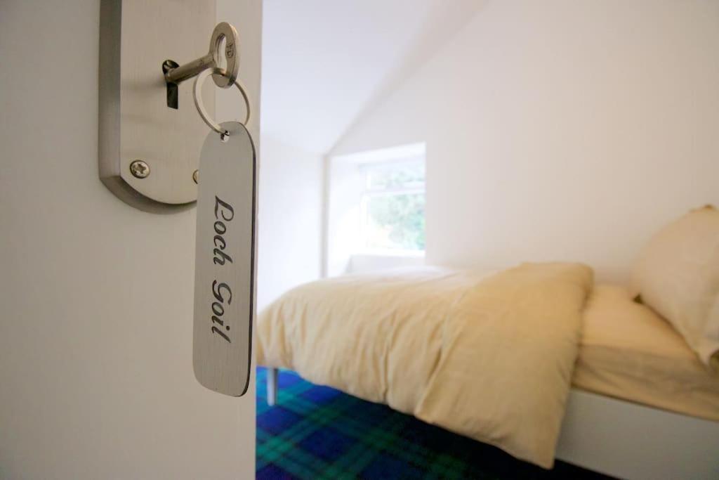 Rossmay House - 4 Bedroom Scottish Villa With Waterfront / Mountain Views Arrochar Exterior foto
