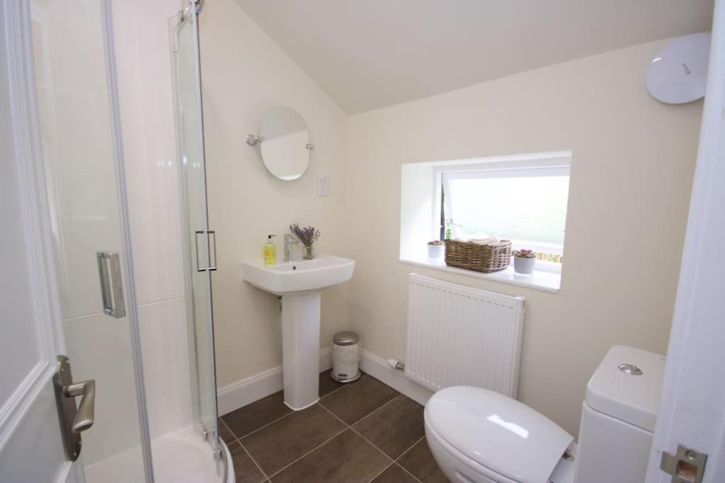 Rossmay House - 4 Bedroom Scottish Villa With Waterfront / Mountain Views Arrochar Exterior foto